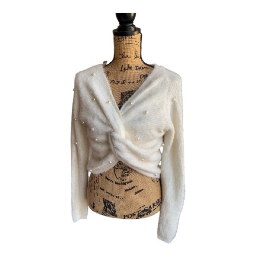 AKIRA Cream Pearl-Embellished Twist V-Neck Sweater